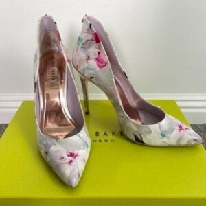 Ted Baker Women's Heels - White and Pink Floral